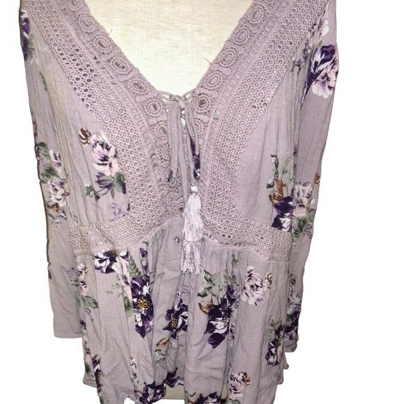 Torrid lilac Babydoll Gauze Crochet Trim Lace-Up Top size 0 Large 12 boho - Picture 3 of 6